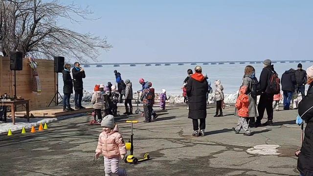 Масленица/Санаторная/Парк/Гулянья горожан в последний день Масленицы смотреть онлайн