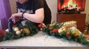 Бюджетное украшение к Новому году своими руками.