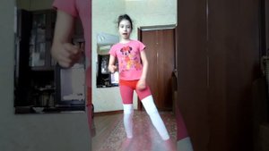 Сесть на шпагат и леч (вы поддердали меня мне стало лучше вот вам видео)