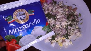 Салат с сыром Моцарелла