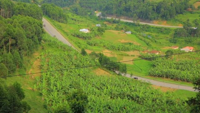 Overland Road Trip to Western Uganda with the Land Rover Uganda Club смотреть онлайн