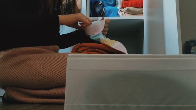 Червоний Хрест, поселення, перші покупки, барахолка, знайомство з Амстердамом, гостинність друзів