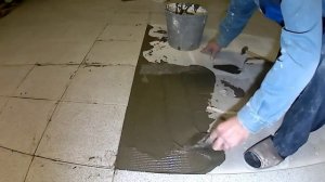 Особенности укладки керамической плитки при ремонте пола.