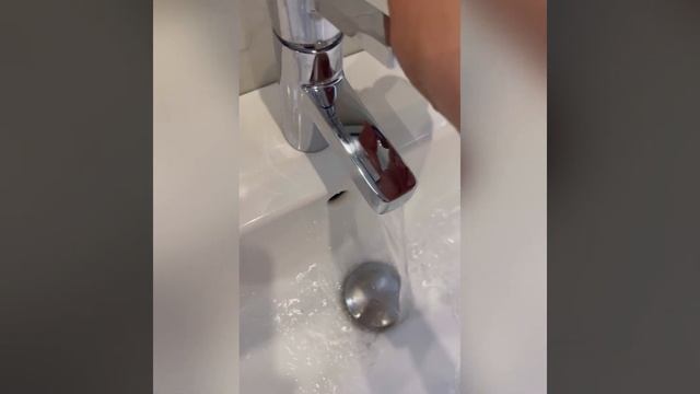 Як почистити сіточку в носику змішувача від забруднення/ чистим загрязненный носик смесителя смотреть онлайн