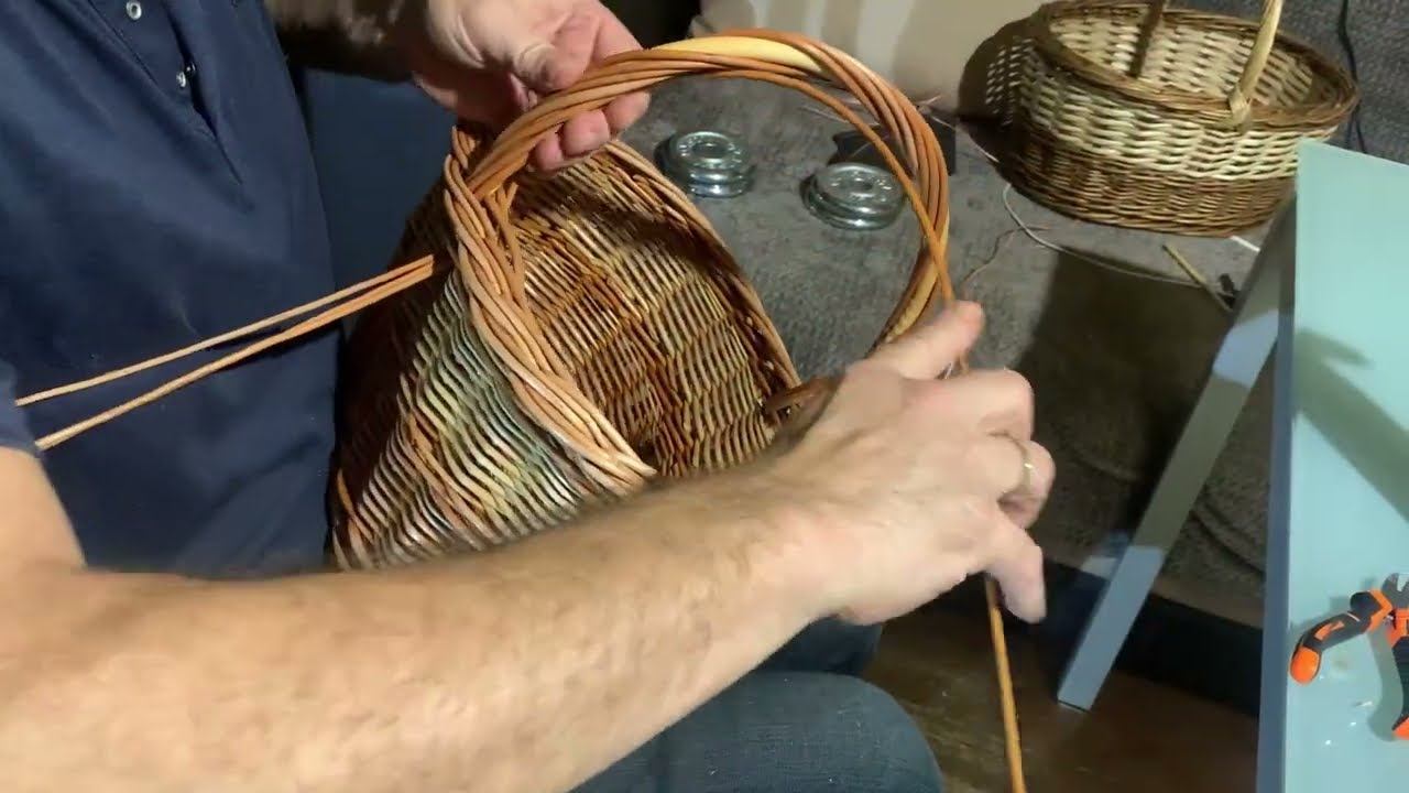 Плетение корзины. 4 ЧАСТЬ (РУЧКА) смотреть онлайн