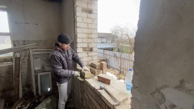 Изменяю оконные проемы, закладываю ниши под батареи!!! Продолжаю стройку. смотреть онлайн