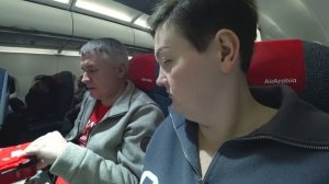 За ДЕНЬГИ да и СПОРЫ не помогут  Мукбанг в самолете, чем кормить AirArabia! Важные НЮАНСЫ перелёта