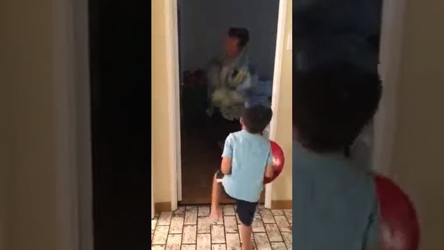 cairo and papa on electric bar смотреть онлайн