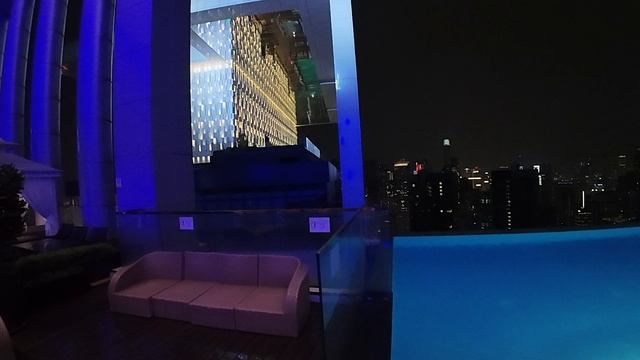 Malaysia, Kuala-Lumpur, Platinum KLCC, бассейн 51 этаж вечер, г. Куала-Лумпур, Малайзия 15 фев.