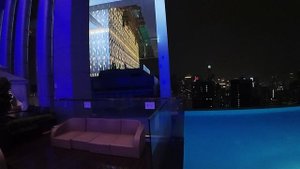 Малайзия, Куала-Лумпур. Platinum KLCC, бассейн 51 этаж вечер, г. Куала-Лумпур, Малайзия 15 фев.