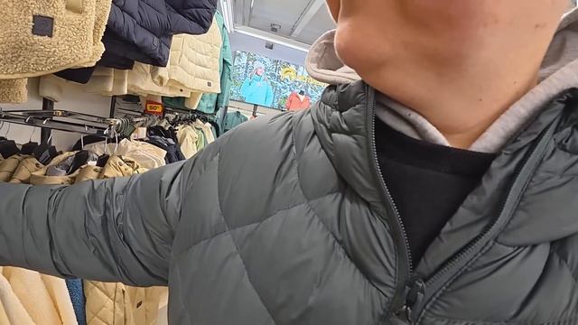 Приглядела себе МОДНУЮ куртку а весну, но образовалась ПРОБЛЕМА! Гуляя нас чуть не СБИЛА МАШИНА Влог