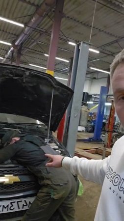 Ремонт в четыре руки ☝️ Какие вы еще знаете услуги "в четыре руки" ? 😁#топыкатегорий