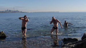 Купание в Торонто Ноябрь 2015