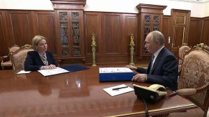 О. Любимова рассказала президенту о поддержке новых регионов и работе с фондом "Защитники Отечества"