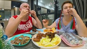 Мукбанг начали ОТМЕЧАТЬ Новый Год 2025! Тайские ИЗЫСКИ на ужин в Таиланде! Жареные ГОЛУБИ и язык