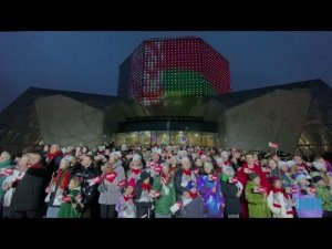 Поем гимн вместе!   Завершение «Марафона единства» в Минске  Флешмоб возле Национальной библиотеки