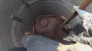 Находка в заброшенном колодце! Зачем я это смотрел!😂