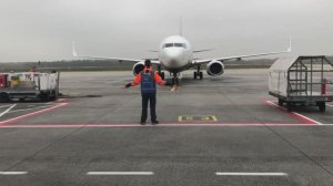 Работа парковщик самолета. Girona Airplane 737!