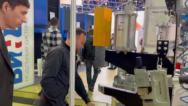 Интервью основателя компании Руслана Иорданского каналу "ИНЖЕНЕРКА ГУД! 💪" на выставке “Мир климата
