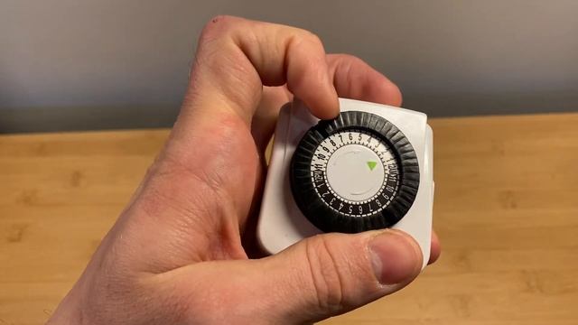 Basic Timer Instructions for Automatic Chicken Coop Door with Model D20 Pet Door Motor смотреть онлайн