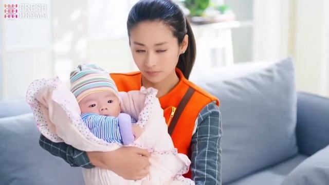 He returned to his ex due to their son, but now his current girlfriend is aware of it all...