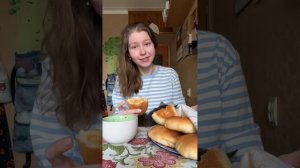 Радиозавтрак. Пирожки с макаронами (я не шучу).