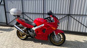Обзор мотоцикла Honda vfr800, 1999год.