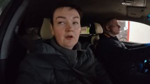 Поехали по делам в МЕГУ. Я в ШОКЕ, Заехали к РОДИТЕЛЯМ на кладбище, проведали могилу после ЗИМЫ Влог