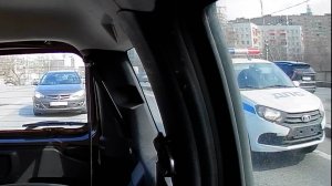 Не поставленные на учет машины ГАИ гоняют с мигалками, это законно? Какое неотложное задание?