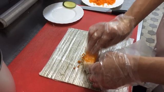 Как готовить роллы Калифорния