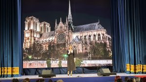Регина Султанова
-Barbara Pravi - Voila-France-
(сл. Барбара Прави, муз. Ижит и Лили По)