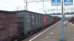 ВЛ10У-730/ВЛ10-889 с грузовым поездом, ст. Селятино