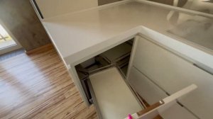 Кухня в шпоне и HPL пластике Sokol