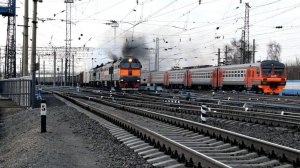 Тепловозы 2ТЭ116У-0070 и 2ТЭ10У-0250. Отправление двойной тяги.
