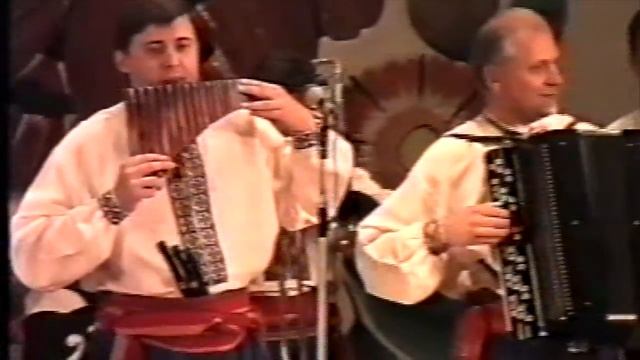 Fantasy on Themes of Ukrainian Folk Songs - Maksim Popichuk with his orchestra смотреть онлайн