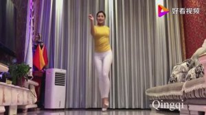 Xiaoqing (Ван Сяоцин)  - shuffle dance .  Будем зажигать.