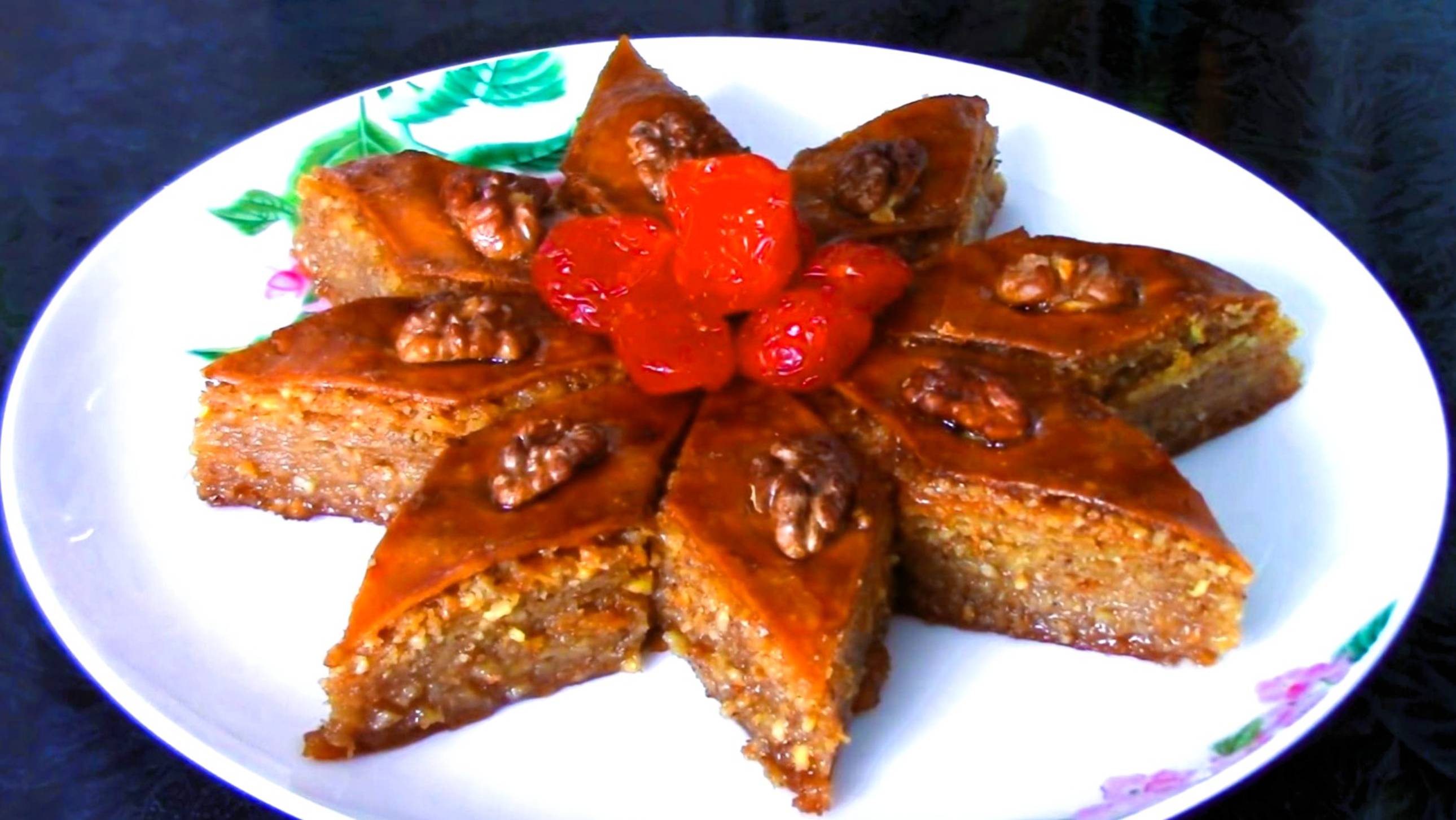 Как приготовить вкуснейшую пахлаву Бакинскую - восточную сладость.