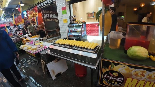 Malaysia, Kuala-Lumpur, Букит Бинтанг - кукуруза, напитки 15 февраля. г. Куала-Лумпур, Малайзия