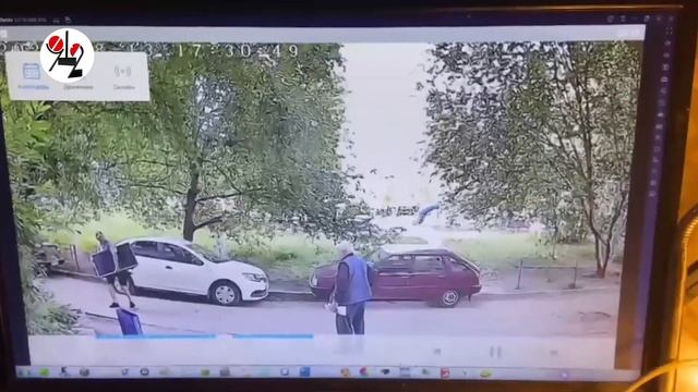 Алкаш разбил краденый TV по дороге смотреть онлайн