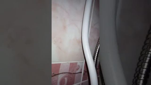 Что делать, если выхода под воду установлены не по евро-стандарту!!!! Устанавливаем смеситель... смотреть онлайн