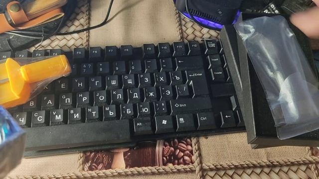 Распаковка кварцевых часов Poedagar 930, хомаж на Tissot PRX. смотреть онлайн