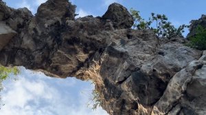 Подъём по чёрной лестнице на Холм в Прачуапкхирикхане (Таиланд)