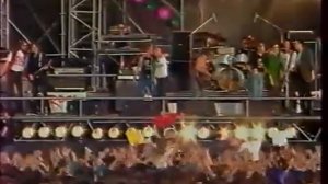 Концерт памяти Виктора Цоя в Лужниках в 1992 году