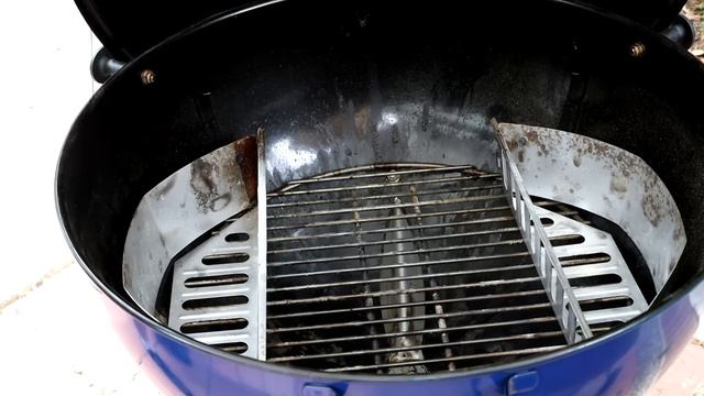 Weber Kettle Master Touch vs Weber Kettle Premium -- Which Is The Better Value? смотреть онлайн