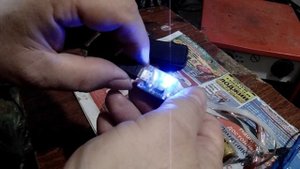 Продаю зарядку для аккумулятора  18 650 литий ионный  8 964 834 13 67