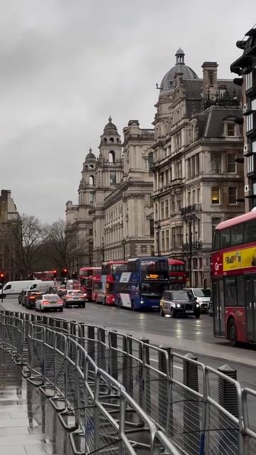 London United Kingdom 👑. #uk #london #youtuber #travel #youtubeshort смотреть онлайн