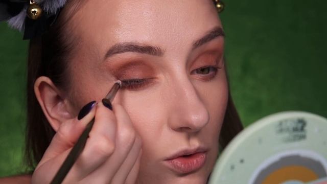 Бюджетный коричневый смоки! Разбираем! | Уроки макияжа | Макияж 50 смотреть онлайн