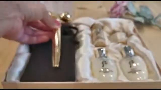The history of Whoo - Golden Anti-Aging Massage Roller Set