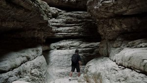 9941139-uhd_4096_2160_25fps