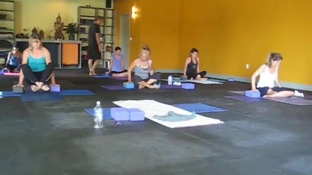 Mano's class at Ayama Yoga